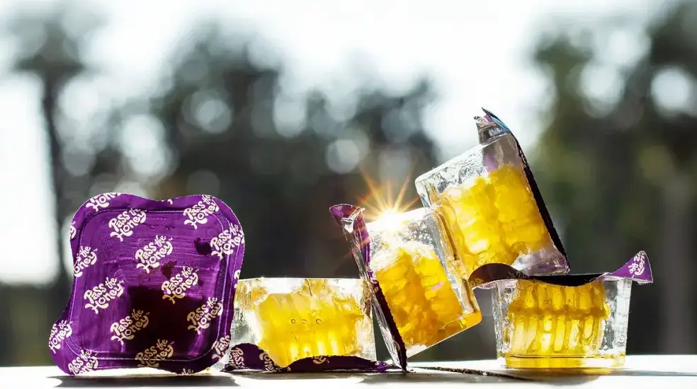 Single-serve honeycomb packs in sunlight
